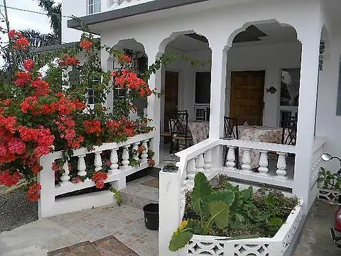 Tropical Breeze Villa Negril
