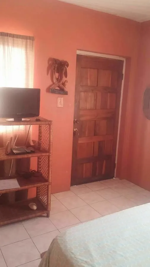 Guest house Tropical Breeze Villa Negril Jamaica