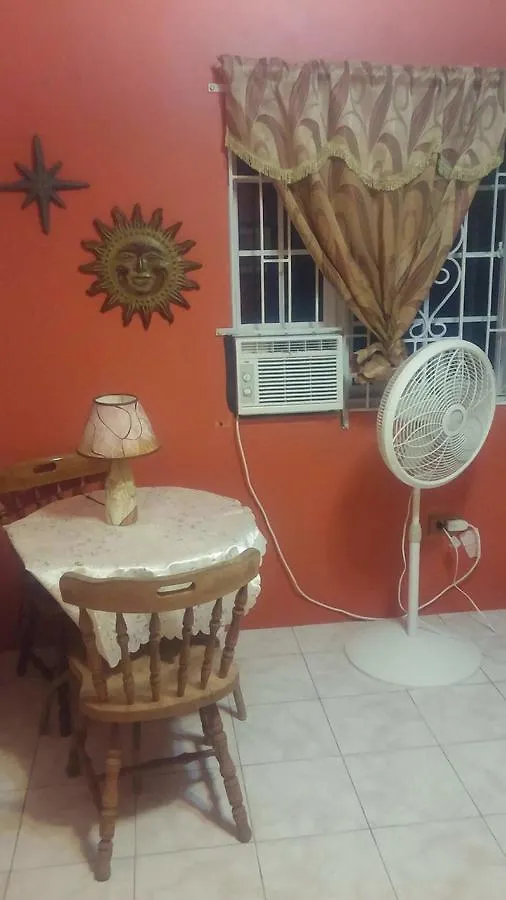 Guest house Tropical Breeze Villa Negril Jamaica