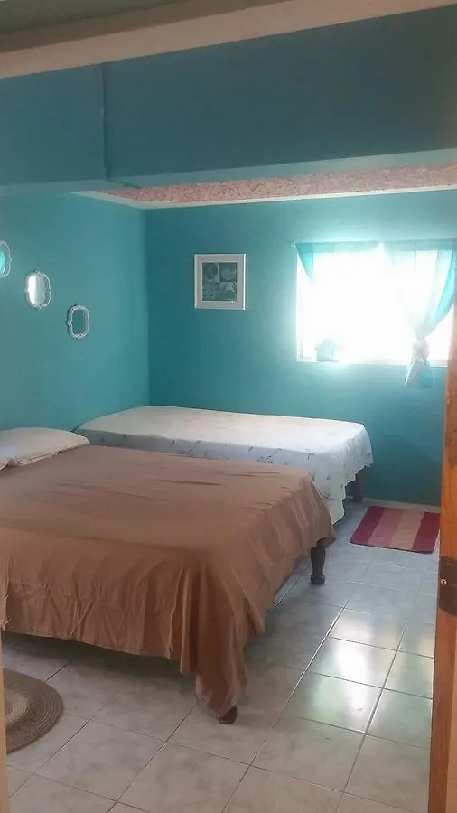 Tropical Breeze Villa Negril Guest house